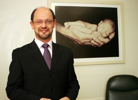 Dr. Moises Chencinski Dr. Moises Chencinski