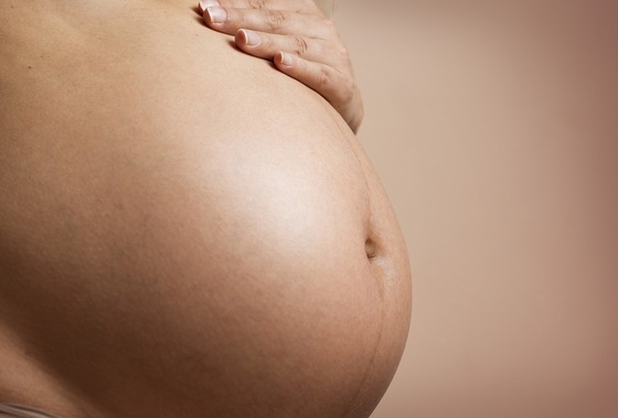 nasce primeiro bebê gerado em útero transplantado - Foto: DanielReche / pixabay.com