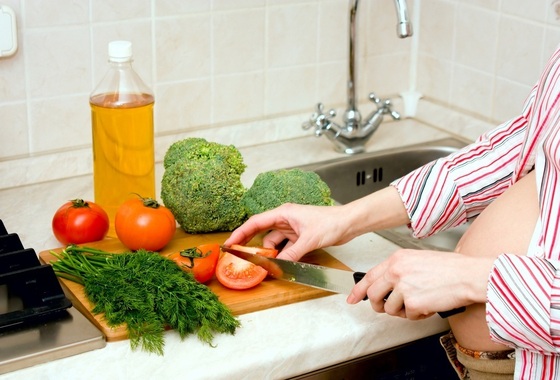 Alimentação na gravidez pode prevenir doenças no bebê - Foto: dmitrieva - shutterstock.com